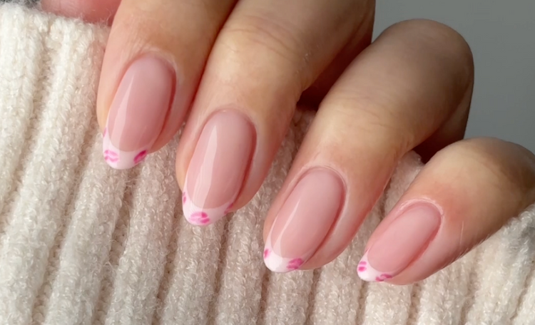 Pink negle