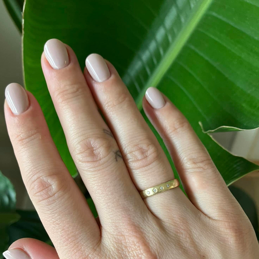 Gel Polish • 605 Smoke Pink • 21FREE • The Gel Collection™