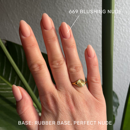 Gel Polish • 669 Blushing Nude (semi-transparent) • 21FREE • The Gel Collection™