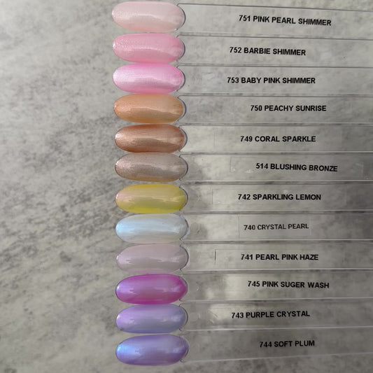 Gel Polish • 751 Pink Pearl Shimmer (semi-transparent) • 21FREE • The Gel Collection™